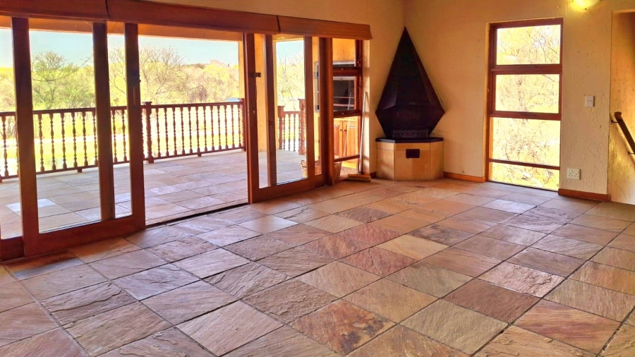 4 Bedroom Property for Sale in Boschenvaal River Front Lodges Free State